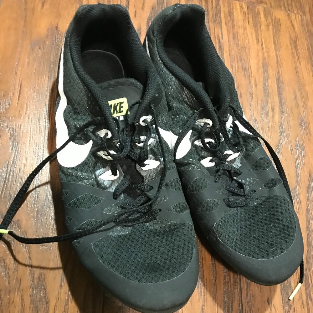 Nike middle distance track spikes